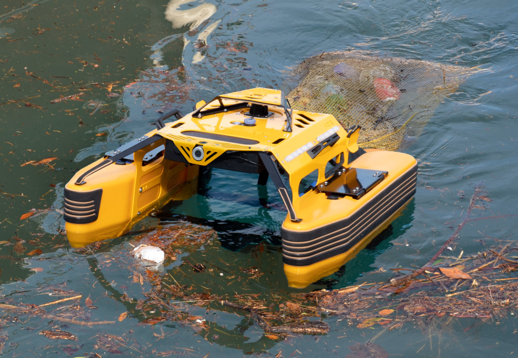 Jellyfishbot IADYS Le Floch Dépollution